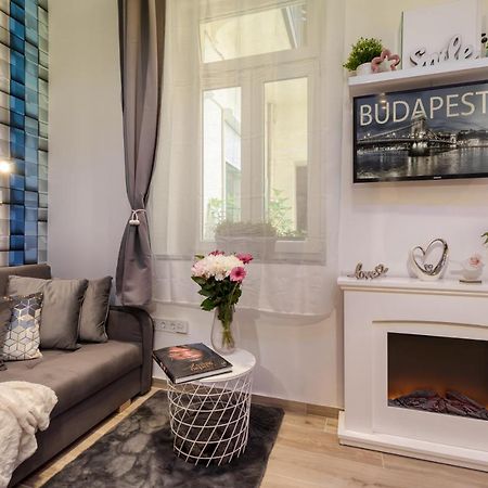 B2 apartman, mert neked a legjobb jár! Budapest Esterno foto