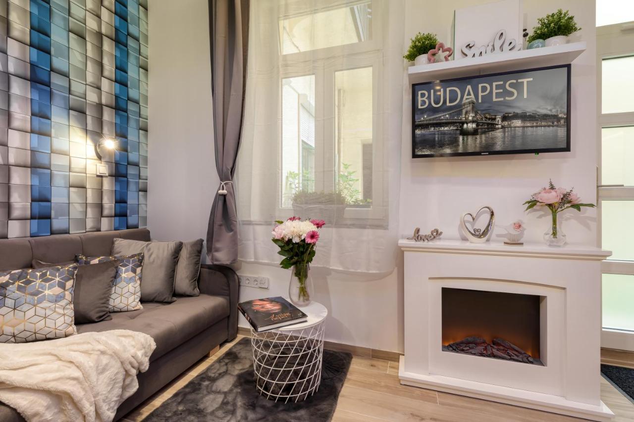 B2 apartman, mert neked a legjobb jár! Budapest Esterno foto